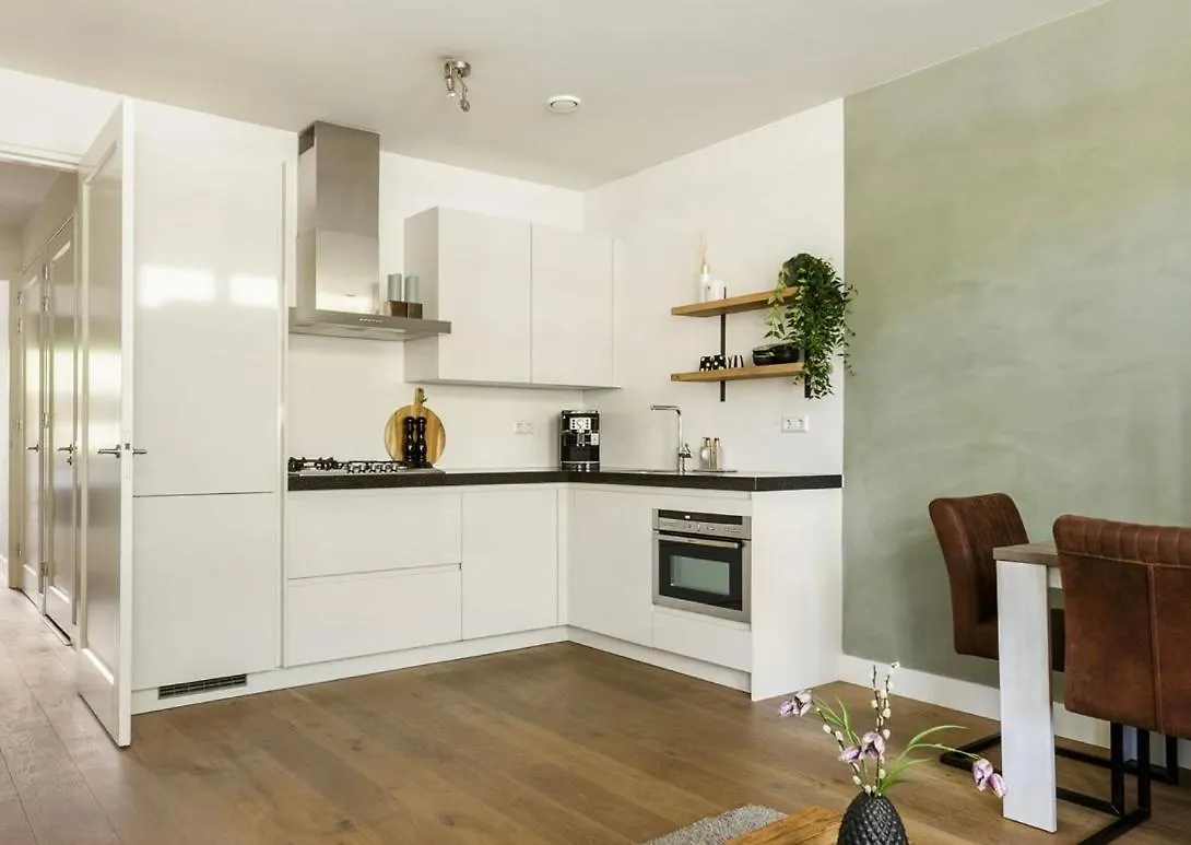 2 Bedroom Apartment With Garden Amsterdam